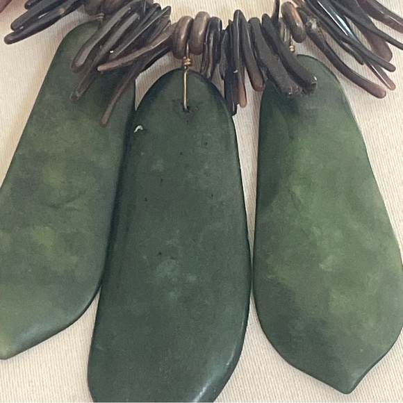 Vintage LES BERNARD Jade and Shell Sratement Necklace Chic Green Brown Choker - Picture 6 of 12